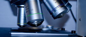 Close-up of the optical devices of a high end electronic microscope